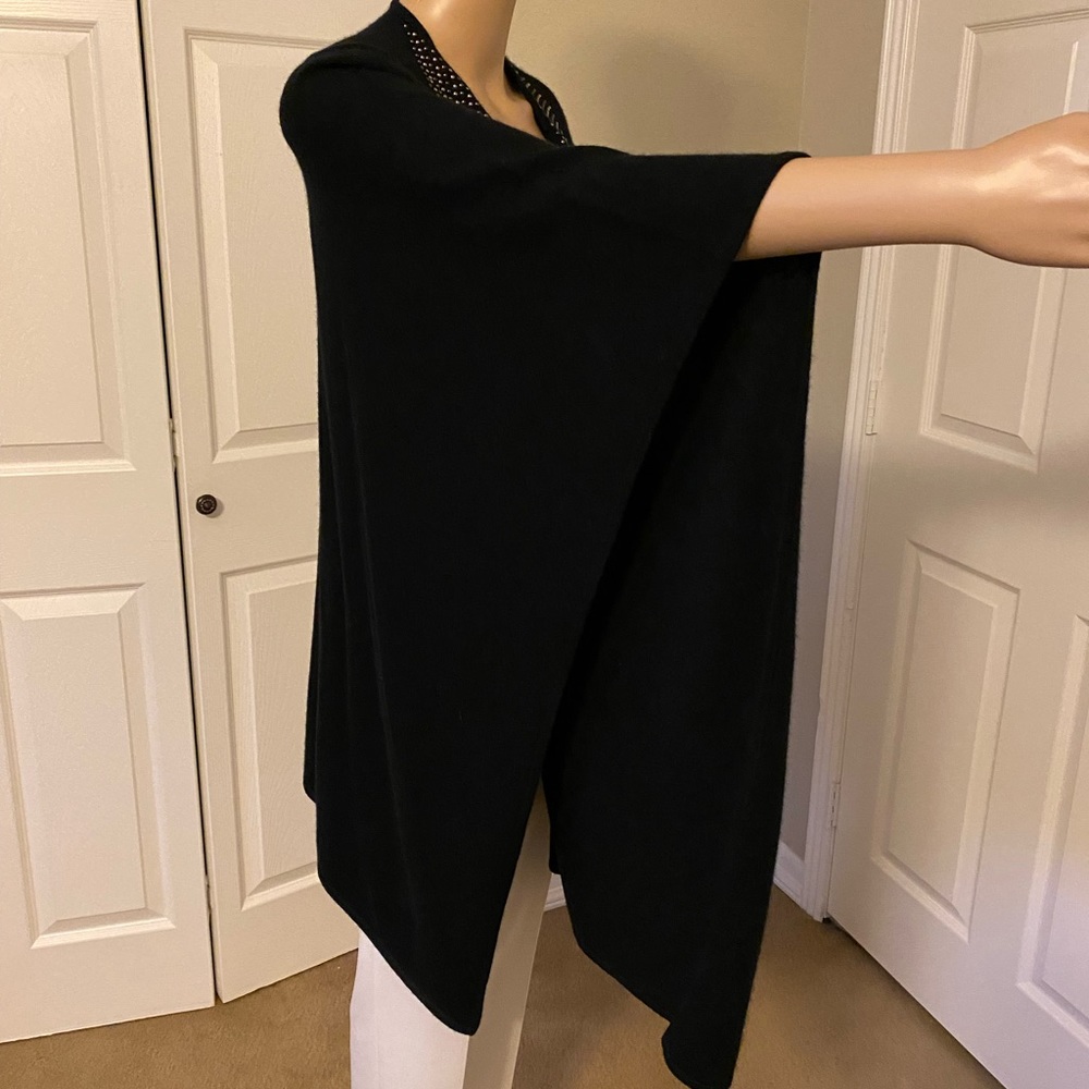 NWT Cashmere Shawl/Cape/Wrap - Picture 2 of 13